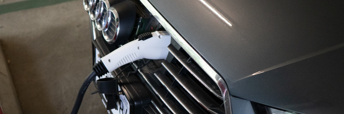 Mit dem E-Auto zur Hauptuntersuchung